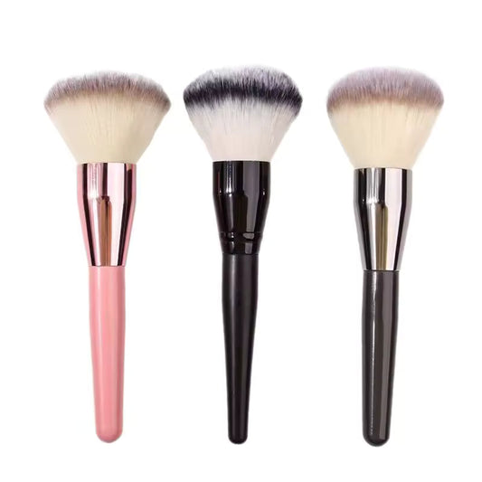 Oversized Powder & Blush Brush — Ultra-Soft Professional Face Brush
